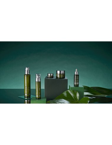 Nilessences balm za suhe in poškodovane in razpokane ustnice s krokodiljim oljem