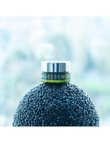 Nilessences balm za suhe in poškodovane in razpokane ustnice s krokodiljim oljem